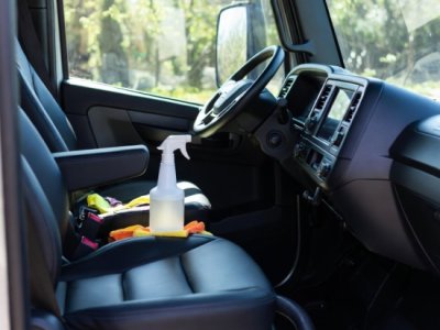 Когда лучше делать химчистку в кабине тягача?