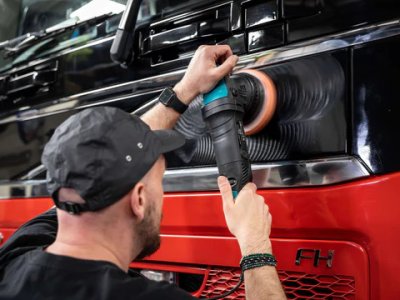 Глубина цвета: Стоит ли полировать кабину грузовика?