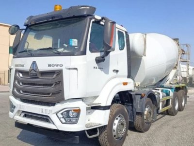 Автобетоносмеситель HOWO N7G 8x4: Эффективность для крупных объектов