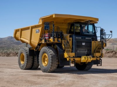 Caterpillar 775: Обзор карьерного самосвала