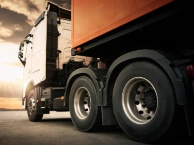 Какие шины выгоднее для магистральных перевозок?