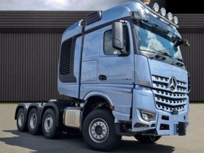 Mercedes-Benz Arocs 4163S 8x4 (Евро-6): мощный тяжеловес для сложных задач