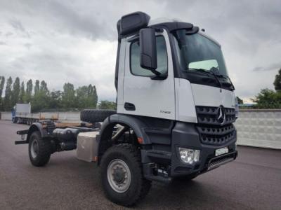Mercedes-Benz Arocs 1733 4×4 (Euro-5): Обзор полноприводного надежного шасси
