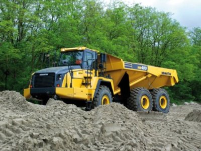 Обзор Komatsu HM400-3R 6x6: шарнирный самосвал для высокой производительности