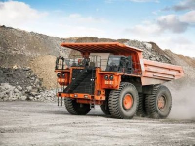 Hitachi EH3500AC-3: мощный карьерный самосвал с электрическим приводом
