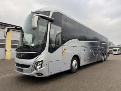 Volvo 9900 (Евро-6): премиальный туристический автобус для дальних рейсов