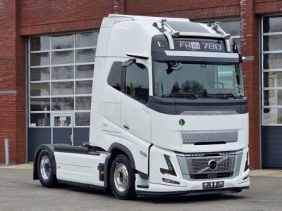 Почему Volvo FH популярен для дальних рейсов?