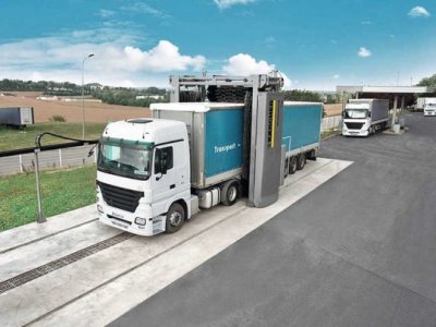 Автоматическая мойка для фур: плюсы и минусы для грузовика