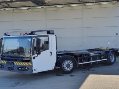 Обзор KAMAG WBH 25-F5 4x2 (Евро-5): манёвренный грузовик для терминальной работы