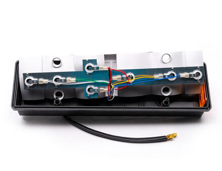 Задний фонарь ребристый 7-ми секционный с кабелем 0031