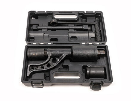 Ключ балонный с усилителем крутящего момента