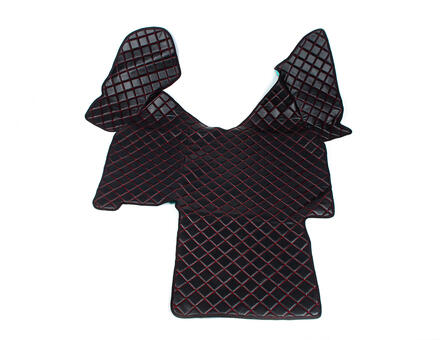 Коврики в салон Iveco Stralis черные с красной прошивкой (автомат)