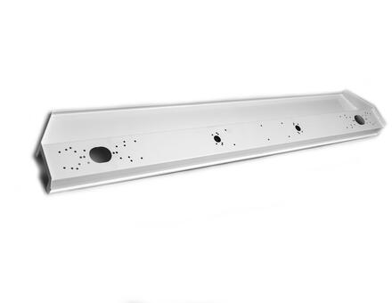 Задний бампер белый (240*39 см.)