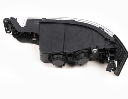 Противотуманная фара Volvo FH4 - FM4 (2013+) (черная окантовка) правая M631669