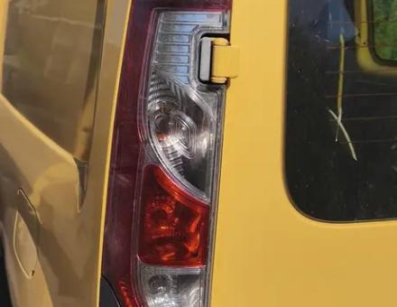 Фонарь задний Renault Kangoo (2013+) левый (распашные двери) M411212