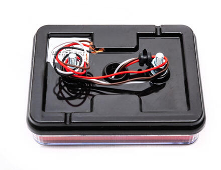 Фонарь задний 3-х функциональный 12 вольт (красно-белый) BAD313B12