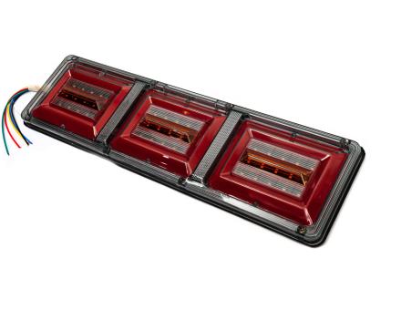 Фонарь задний универсальный светодиодный 24В Ferze PLC46Q3