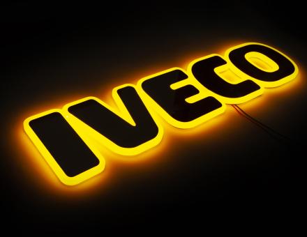 Надпись на решетку Iveco нержавейка с оранжевой подсветкой (60см.*14см.)