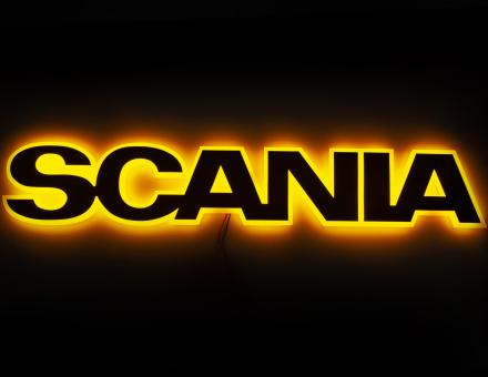 Надпись на решетку Scania нержавейка с оранжевой подсветкой (82см.*14см.)