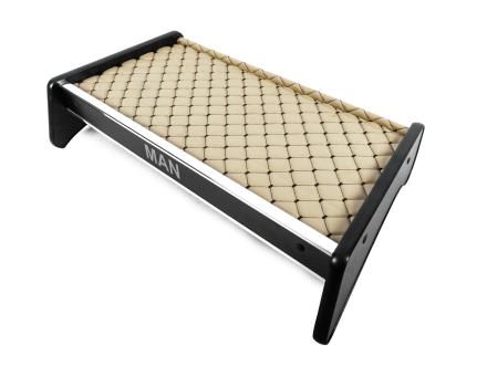 Полка на панель Man TGX эко-кожа бежевая с черной прошивкой